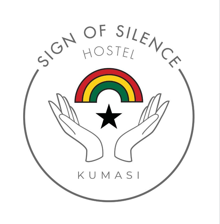 Sign Of Silence Hostel Кумаси Екстериор снимка